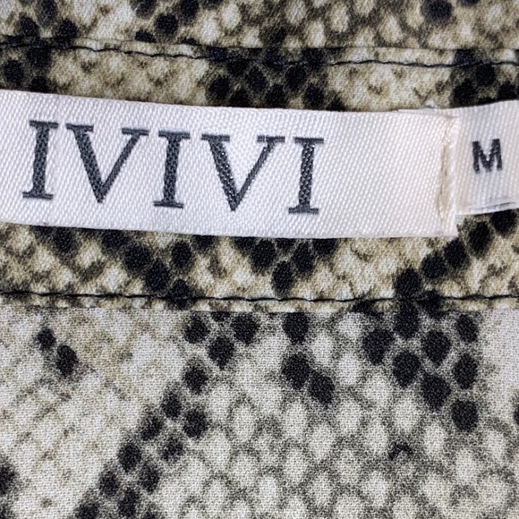 Ivivi Button Down Snake Pattern Blouse - Picture 4 of 10